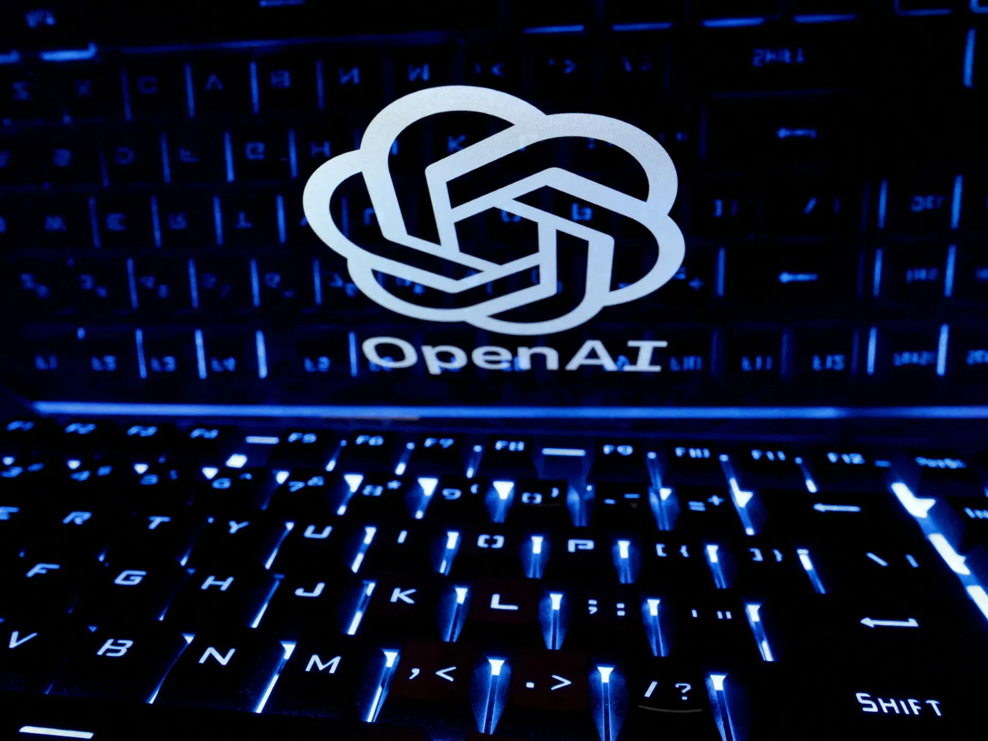قضية عبد الرحمن الفوزان OpenAI: اتهامات بزرع أجهزة تجسس بدعم سعودي